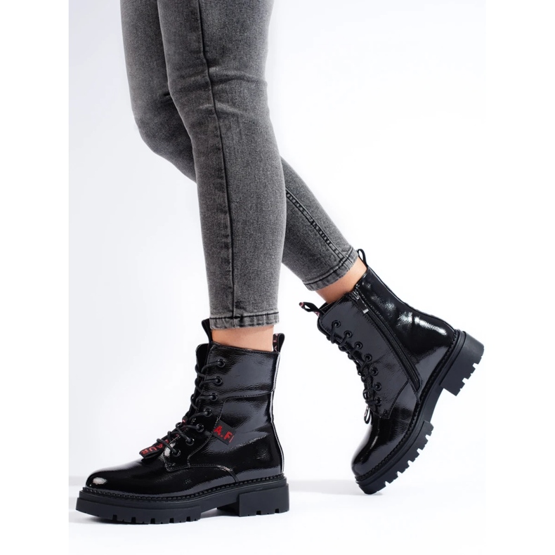 Naisten Shelovet mustia työntekijöitä, kiiltonahkaa musta