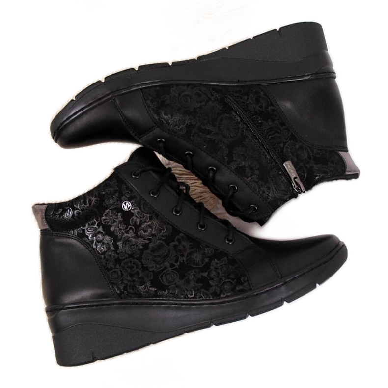 Nahkasaappaat kiilakorolla Helios W H537 musta