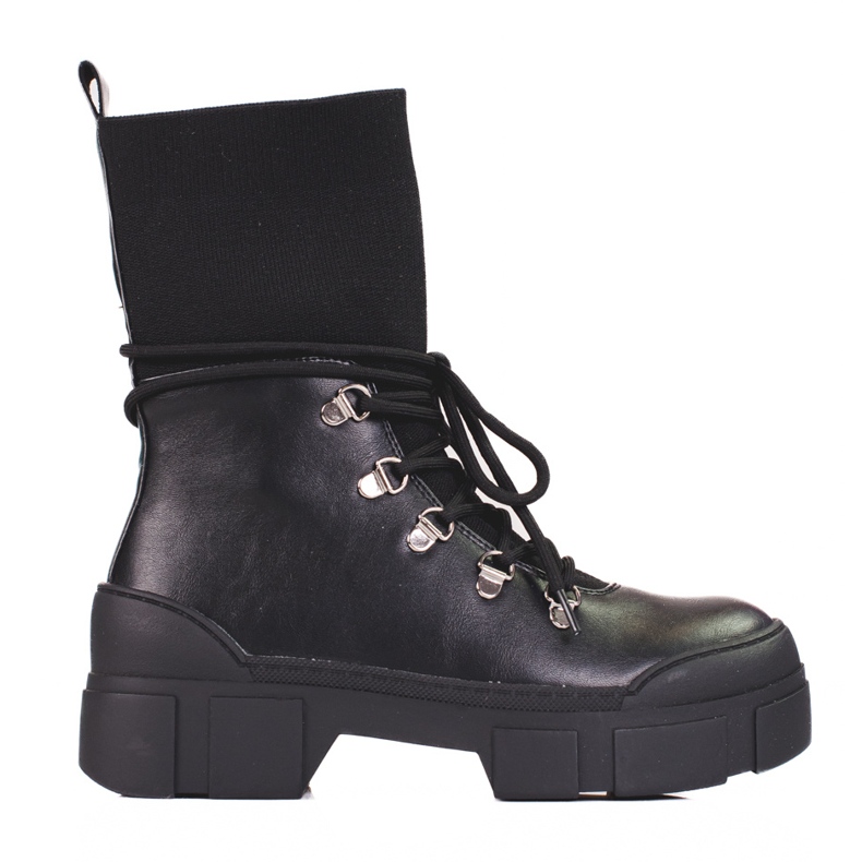 Naisten työntötyöntekijät Shelovetin alustalla musta