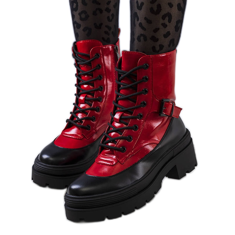 PA1 Punaiset Norra-ansastajat musta punainen