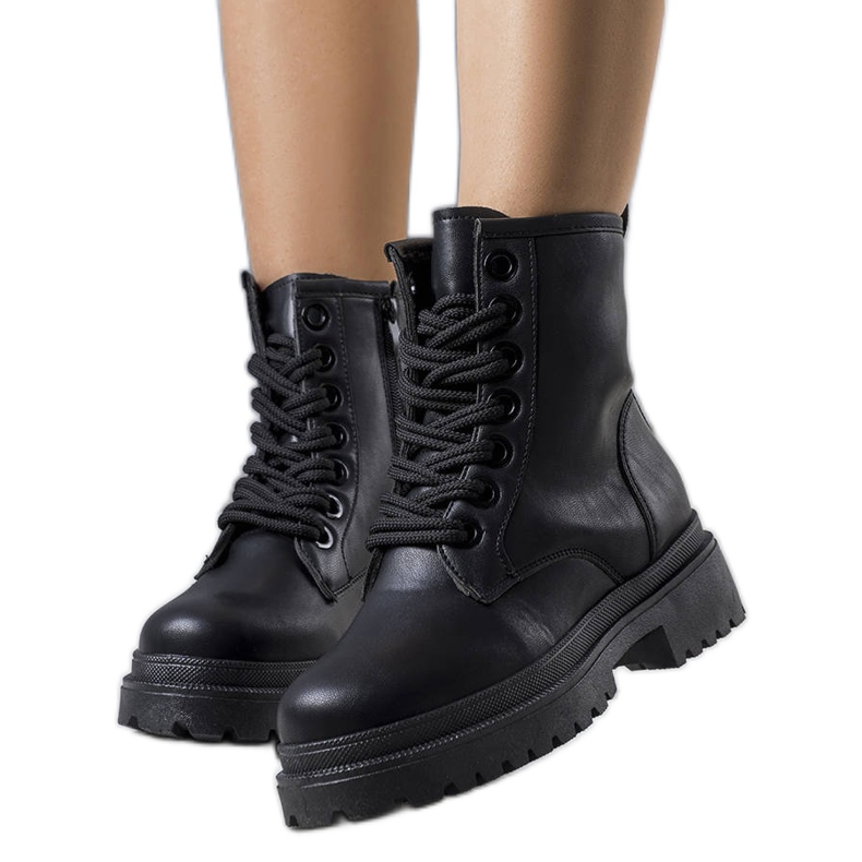 Evento Jolenen mustat eristetyt saappaat