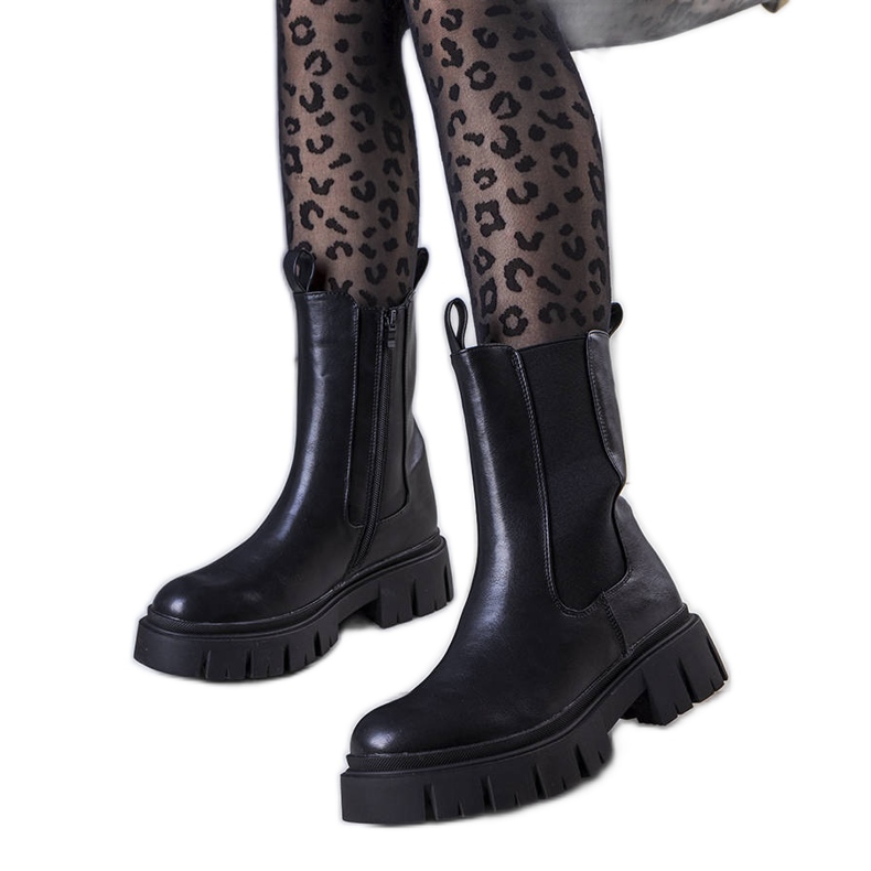 Evento Mustat saappaat paksussa Kaydence-pohjassa