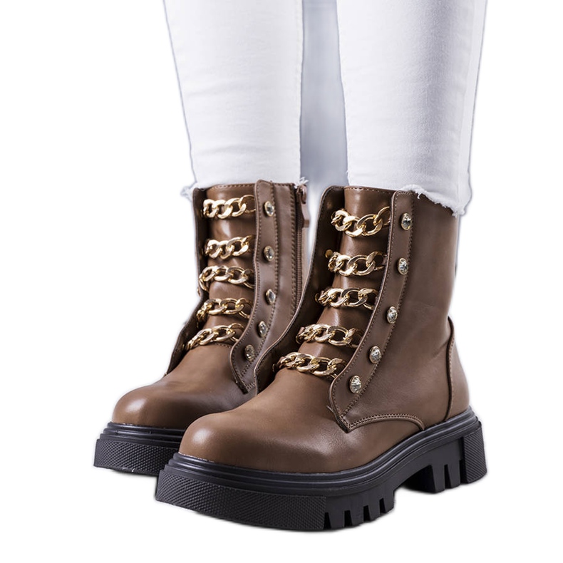 Perno ruskeat eristetyt saappaat