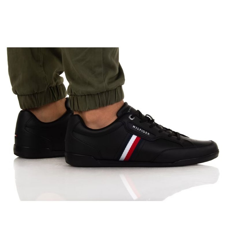 Kengät Tommy Hilfiger Classic Lo Cupsole Nahka M FM0FM04277 Bds musta