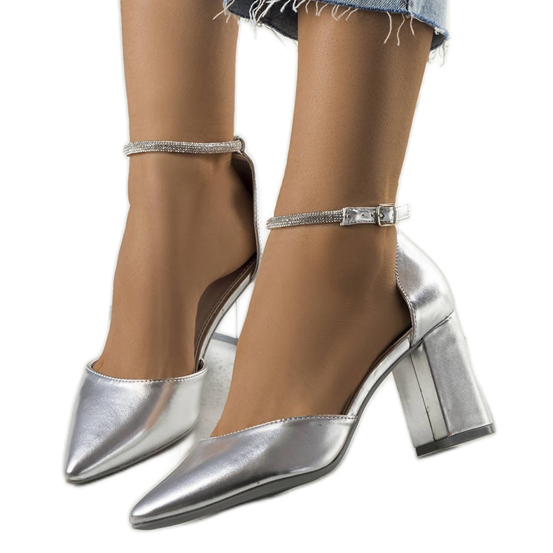 BM Hopeanväriset pumput Leighton kuutiozirkonialla