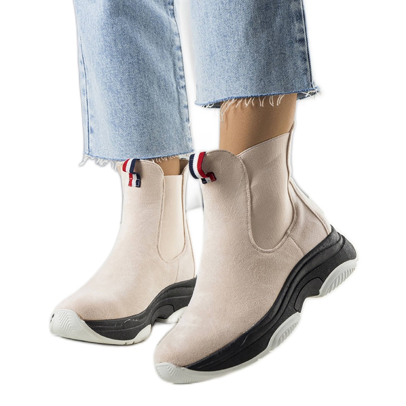 BM Takani beige-eristetyt saappaat