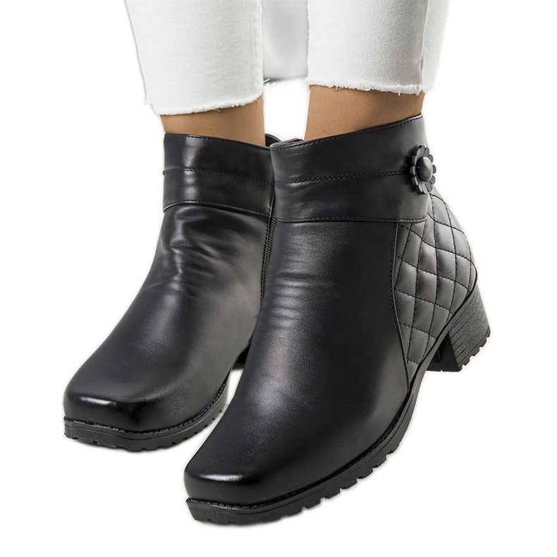 BM Larryn mustat eristetyt saappaat