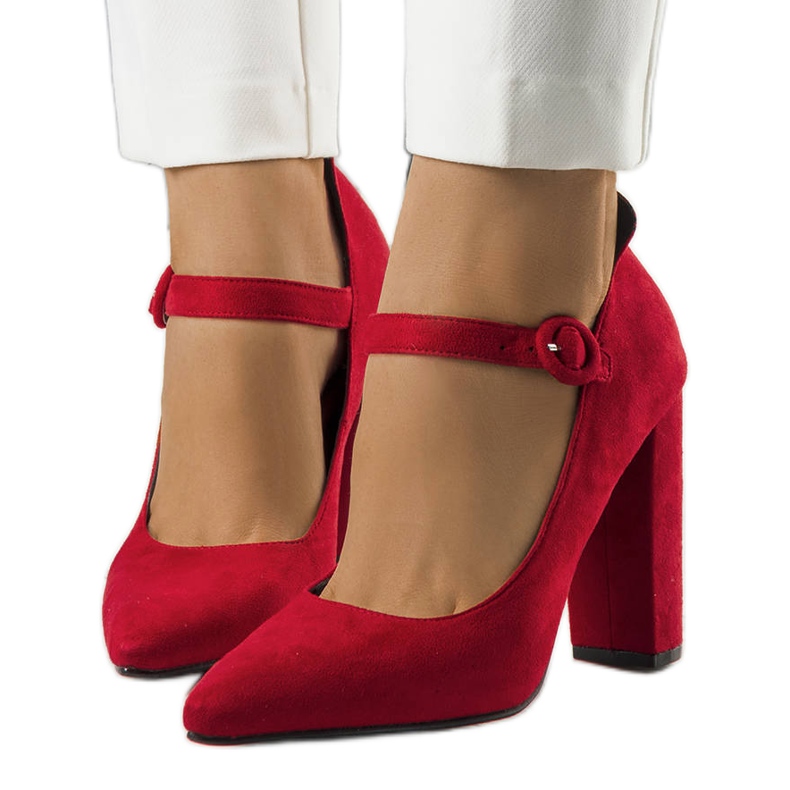 BM Punaiset pumput Kaiser-hihnalla punainen