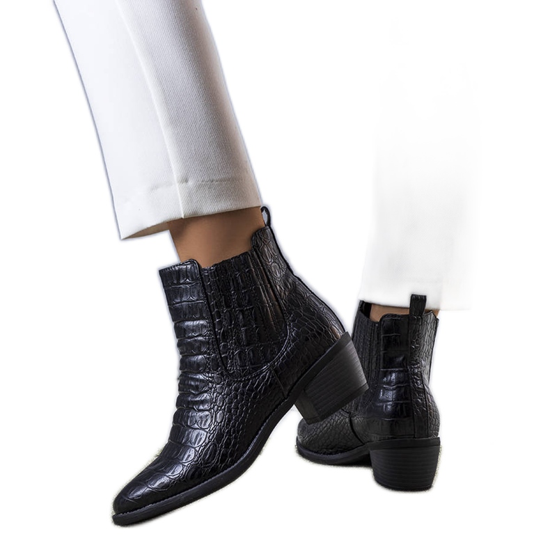 BM Mustat Fedot-eristetyt saappaat