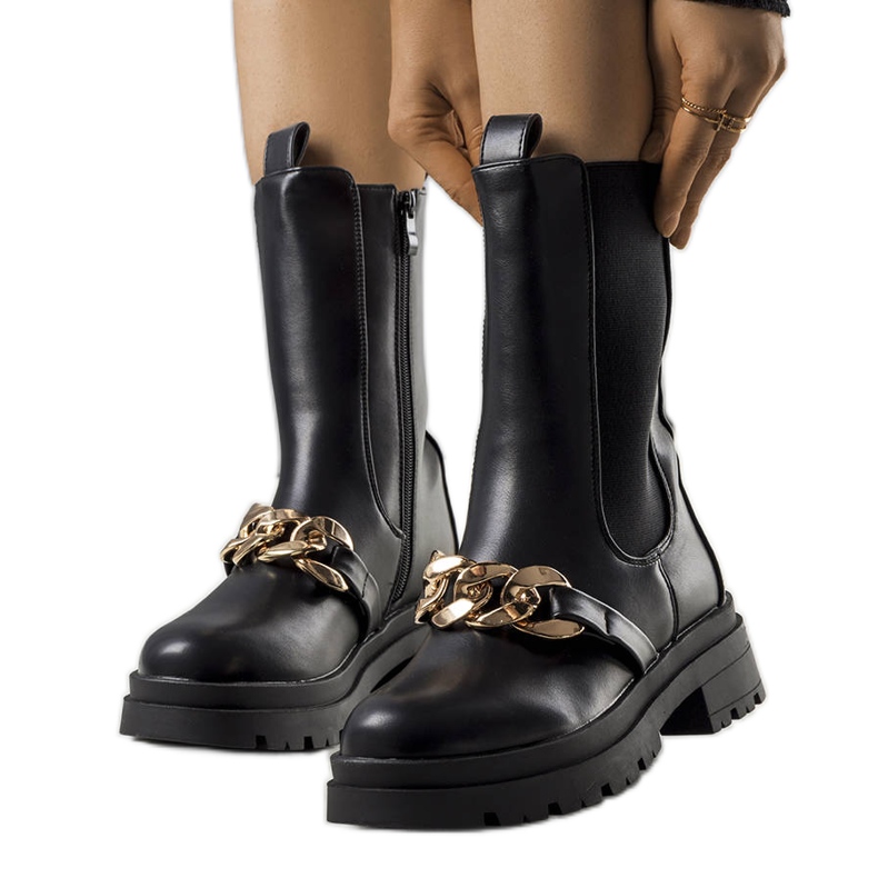 Mustat eristetyt Vladimin saappaat