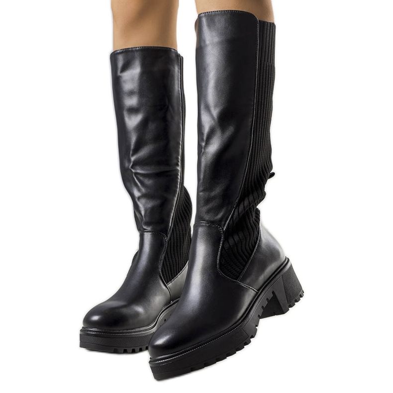 Mustat Mishin-eristetyt saappaat