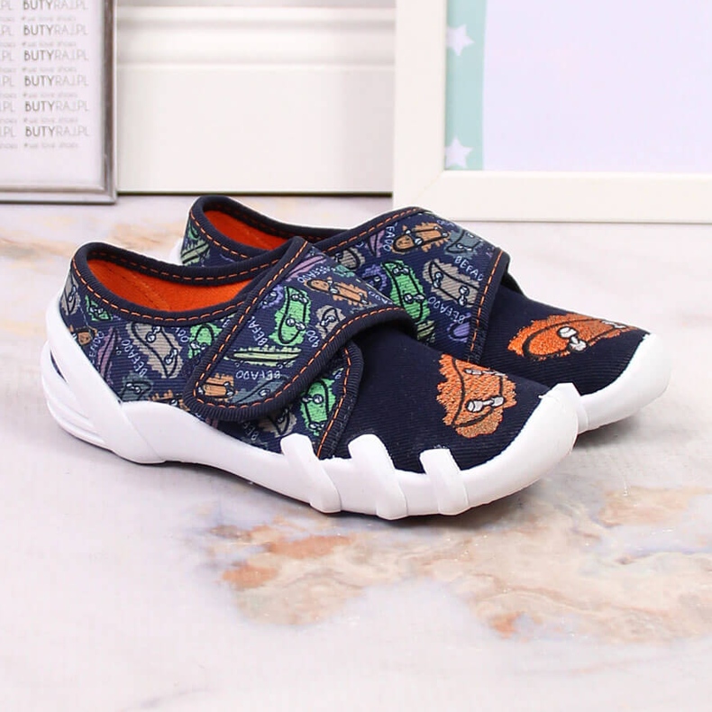 Poikien kotitossut tarranauhalla laivastonsinisellä Befado 273Y345 kranaatti