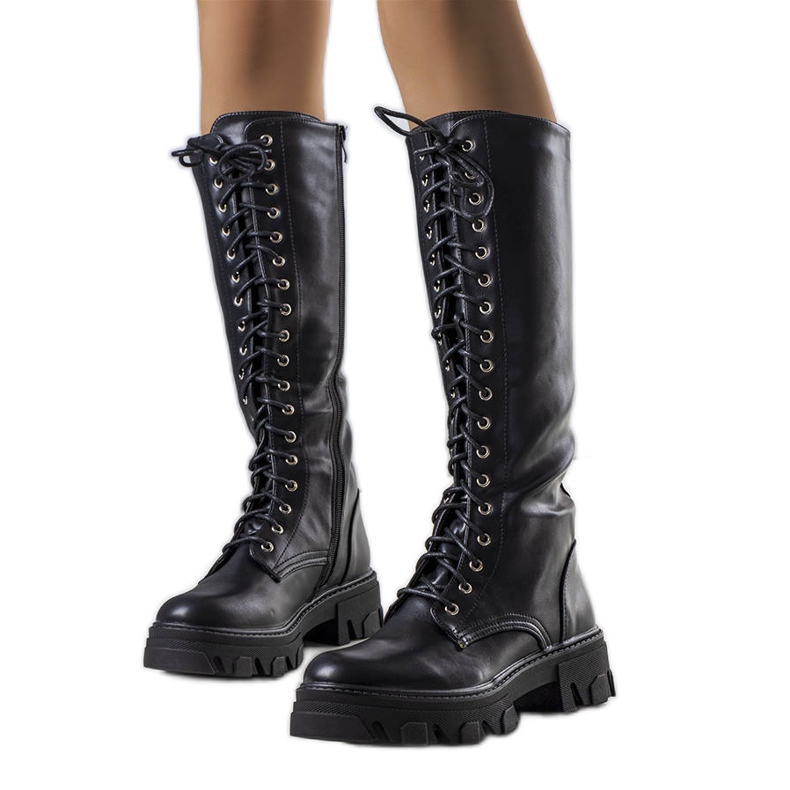 PA1 Mustat lämpimät saappaat Poris-sidoksella