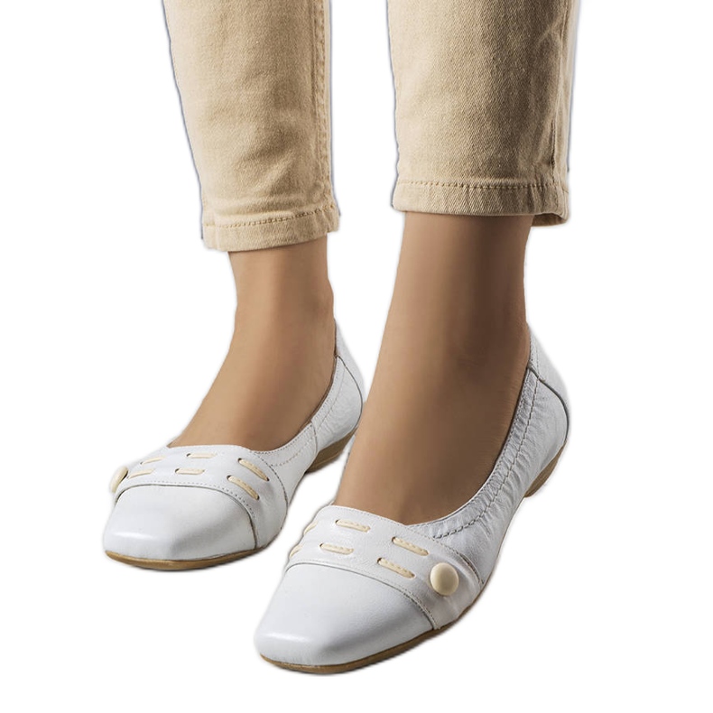 BM Lioma valkoiset ballerinat valkoinen