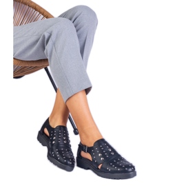 Eleanan mustat matalat kengät