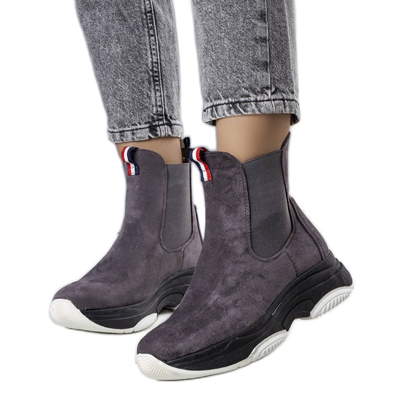 PA1 Harmaat eristetyt Takanin saappaat