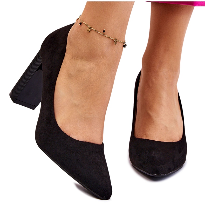 Suede Pumps On A Muodikas Heel Musta Estellia