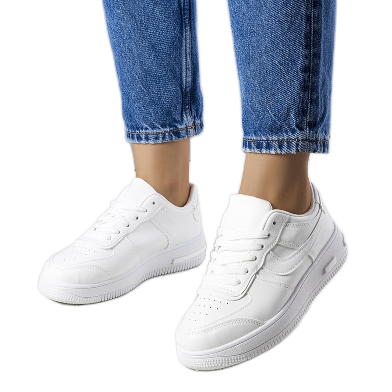 BM Kimin valkoiset lenkkarit paksulla pohjalla valkoinen