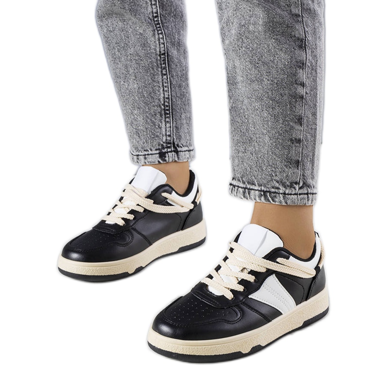 Marcella naisten mustat tennarit beige