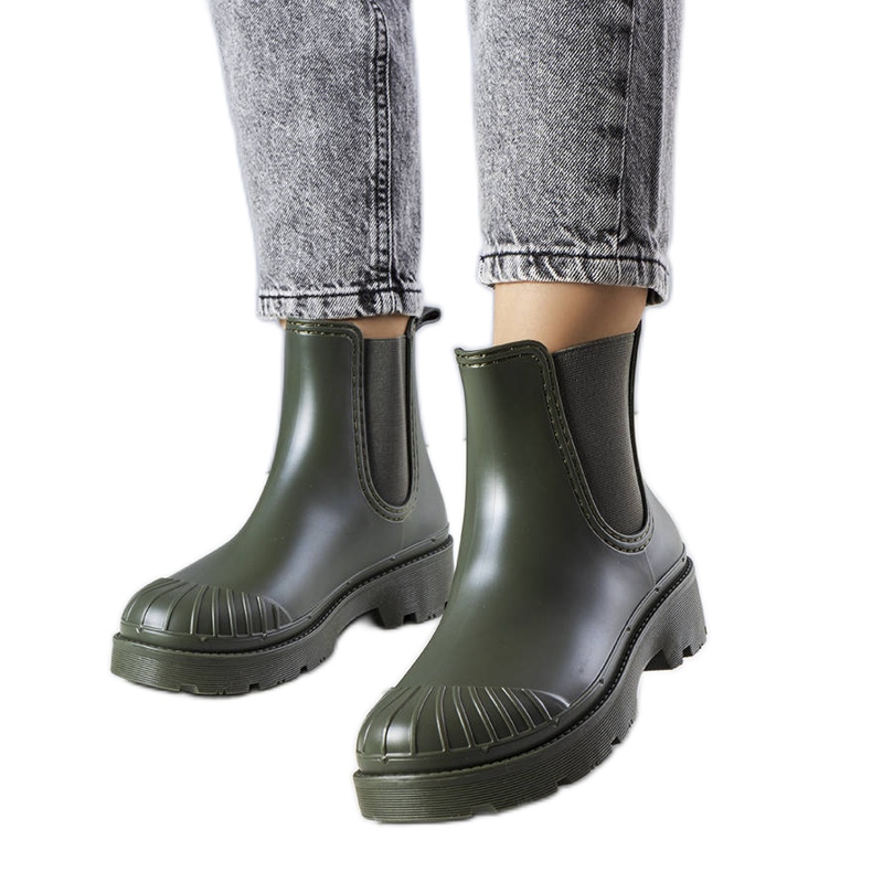 Michelen vihreät shortsit