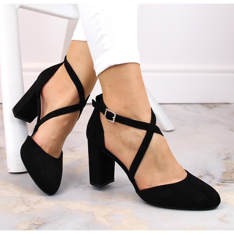 Naisten mustat sandaalit pylväässä Sergio Leone SK863