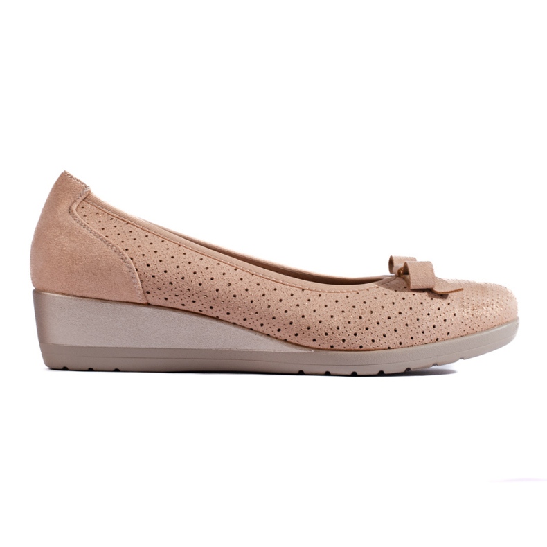 W. Potocki Naisten pumput matalalla kiilalla Potocki harjakattoinen beige