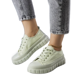 BM Lavernen vihreät alustalenkkarit