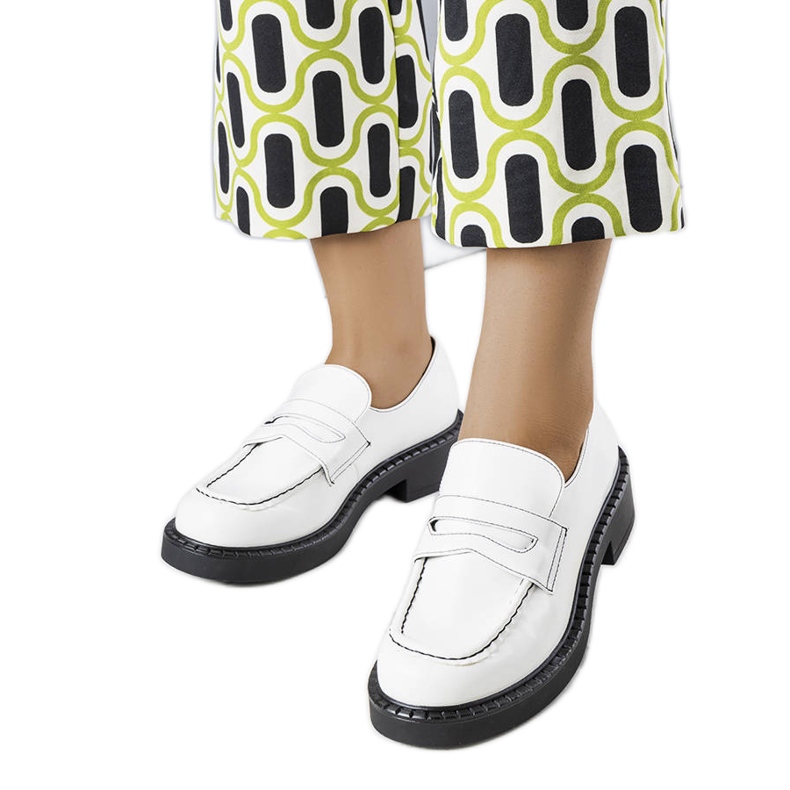 Bl&Ki Viola valkoiseksi lakatut kengät valkoinen