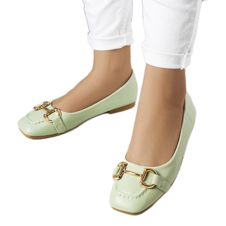 Vihreät balerinat kultaisilla Iris-koristeilla