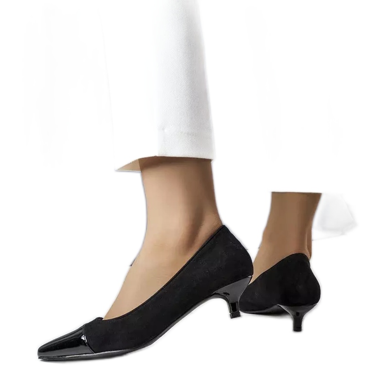 BM Ankan patentoidut varvasmustat pumput