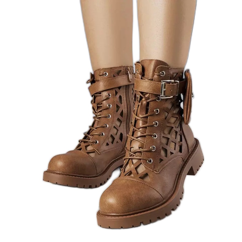 BM Cecelian ruskeat harjakattoiset saappaat