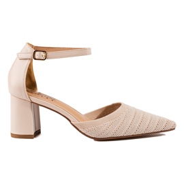 Shelovet naisten pumput beigen värisellä lohkolla