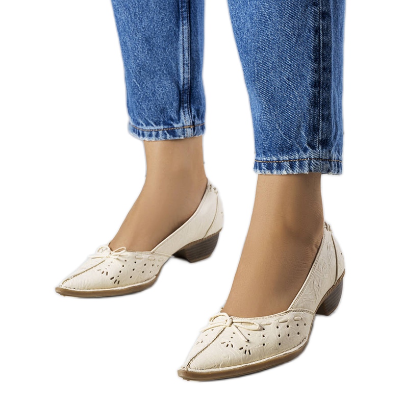 BM Glazkon beige harjakattoiset ballerinat