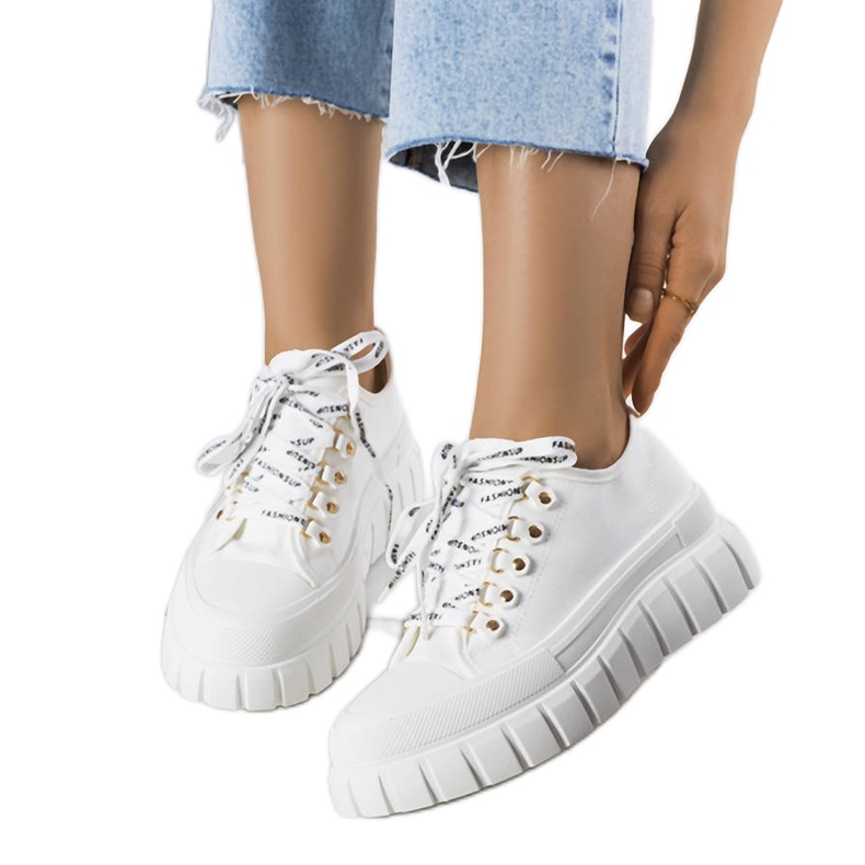 Tonin valkoiset alustalenkkarit valkoinen