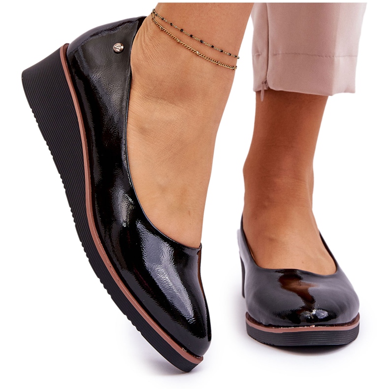 Vinceza Klassiset kiiltonahkaiset kiilapumput, musta Paola