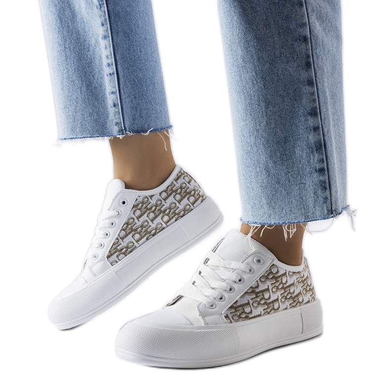 Marquisin valkoiset lenkkarit beige-kuviolla