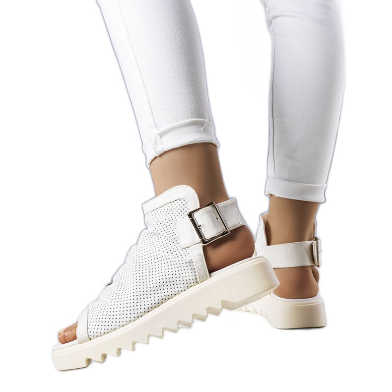 PA1 Beulahin valkoiset harjakattoiset sandaalit valkoinen