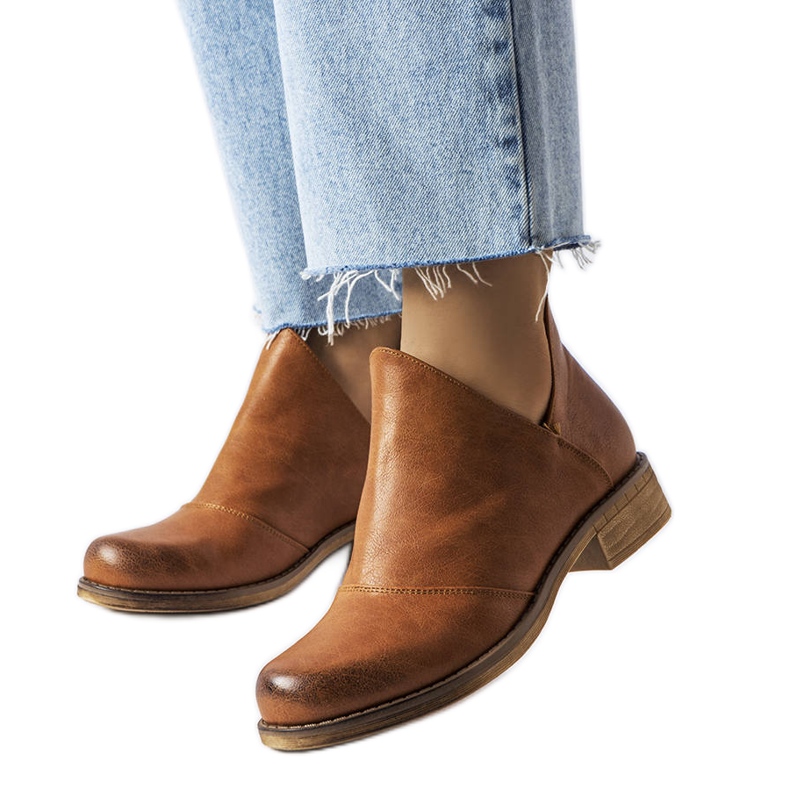 PA1 Lacomben ruskeat saappaat, joissa epäsäännöllinen päällinen