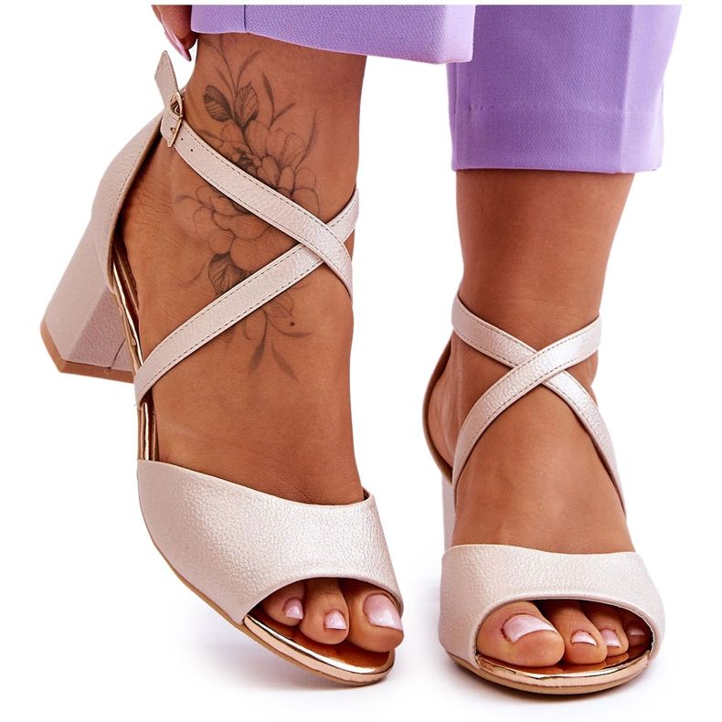 Vinceza Naisten matalakorkoiset nahkasandaalit Golden Quinn kultainen