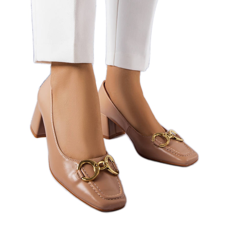 BM Neufvillen beigen nelikulmaiset varvaspumput