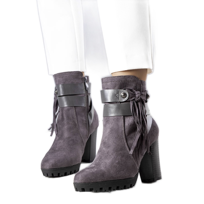 BM Rayanin harmaat eristetyt saappaat