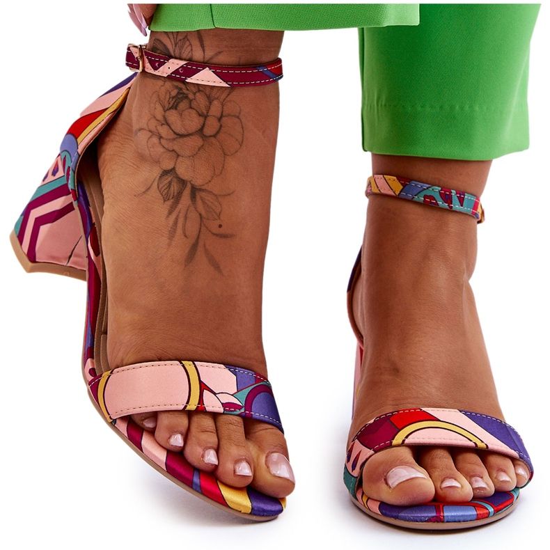 FB1 Purppura ja vaaleanpunainen Quincy kuviolliset matalakorkoiset satiini sandaalit violetti