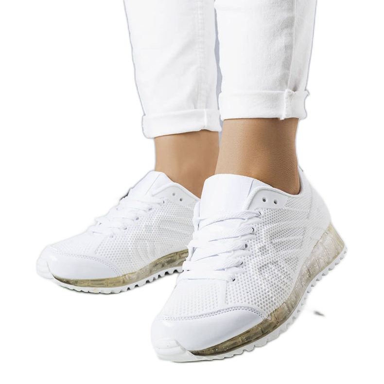 PA1 Valkoiset lenkkarit, joissa on muodikas Durandana-pohja valkoinen