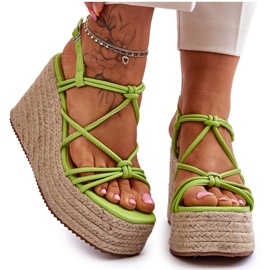 Muodikkaat Wedge-sandaalit, joissa on punos vihreä Nessia