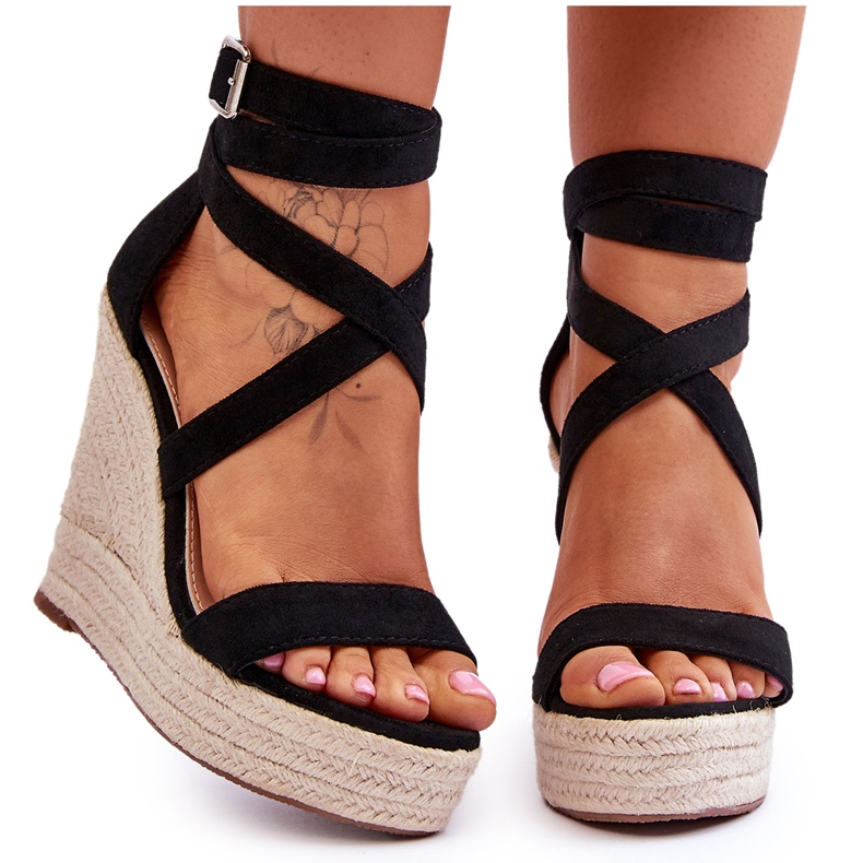 FJ1 Mukavat sandaalit korkealla kiilalla musta Lemira