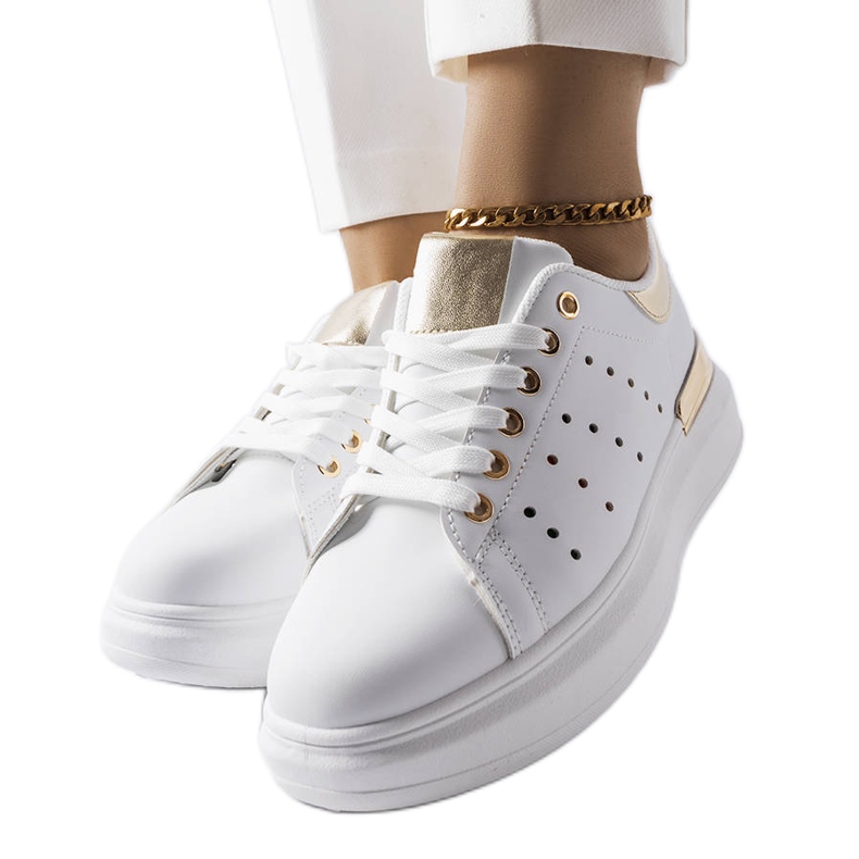 BM Valkoiset lenkkarit, joissa värillinen Chalut-rei'itys valkoinen