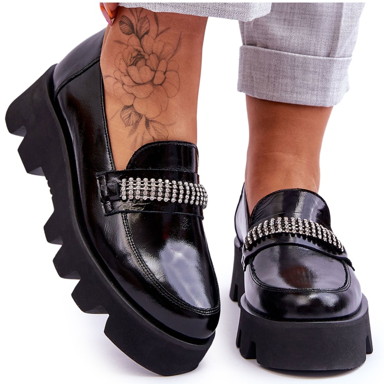 Muodikkaat loaferit lavalle ja koristelu Laura Messi 2600 musta