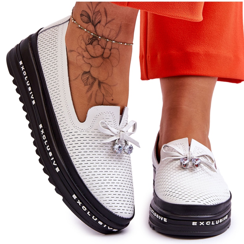 S.Barski Naisten Slip-on nahkalenkkarit White Raven valkoinen