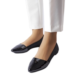 Mustat tyylikkäät balerinat Rieliltä