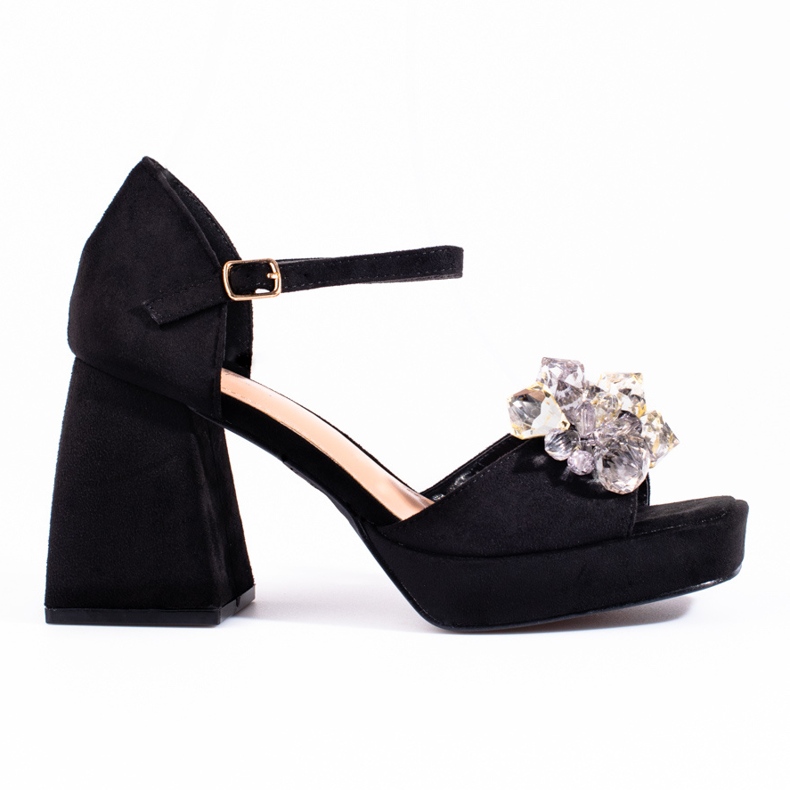 Shelovet-helmillä varustetut mustat lohkokorkosandaalit